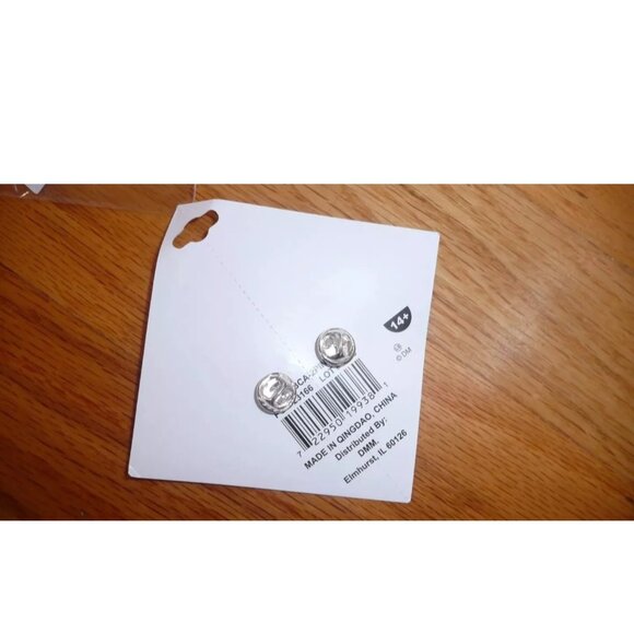 2 Breast Cancer Awareness Pink Ribbon Tac Pins on Card Set of 2 (4 pins) - Picture 3 of 3